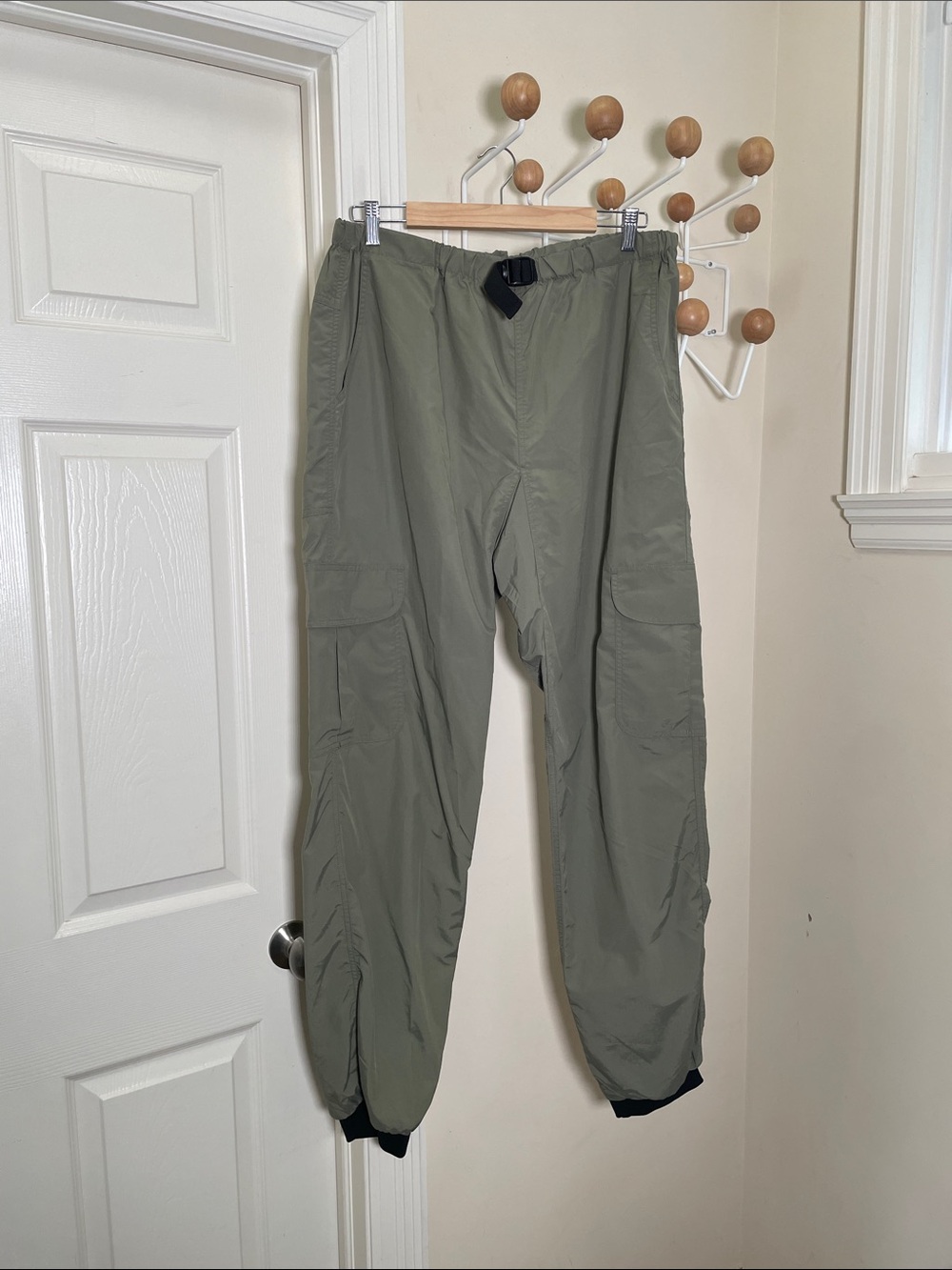 MEC - Classic Outdoor hiking Wide Legged Cargo Joggers - Green - XL
